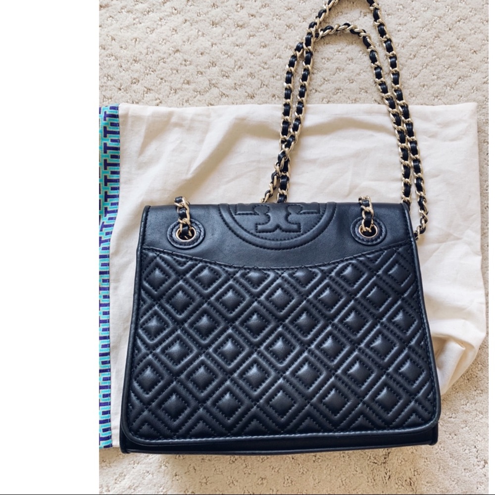 Tory Burch Fleming Quilted Shoulder Bag in Black